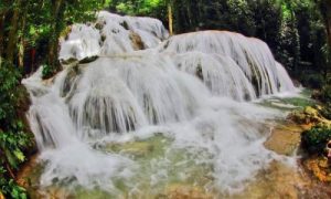 Air Terjun Saluopa